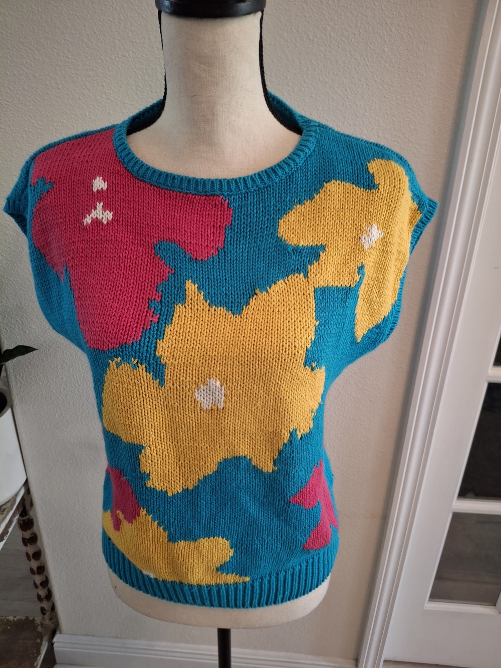 Vintage 80s 90s Grandmacore Teal Knit Sweater with Yellow & Pink Floral Motif